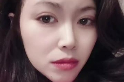 吃瓜！贝蒂斯中场连续4场坐板凳 外界猜测因他与董事华金女儿交往